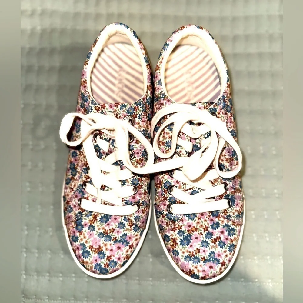 Taos Star Sneaker (Women) - Mauve Floral Multi. Size 7.  VGUC - Picture 3 of 11